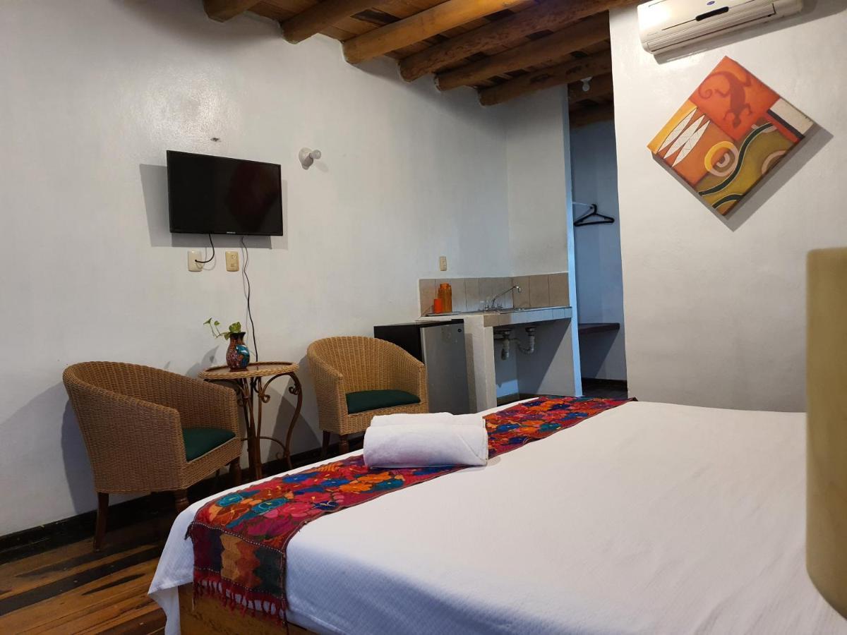 Don Panchon Y Maruxa Hotell Isla Holbox Exteriör bild