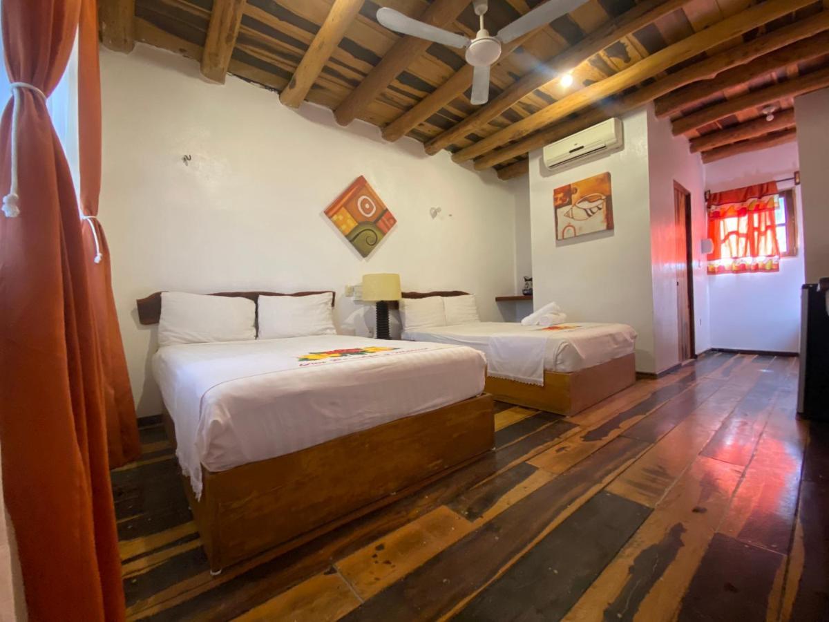 Don Panchon Y Maruxa Hotell Isla Holbox Exteriör bild